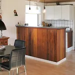 5 Person In Vaeggerlose-by Traum *