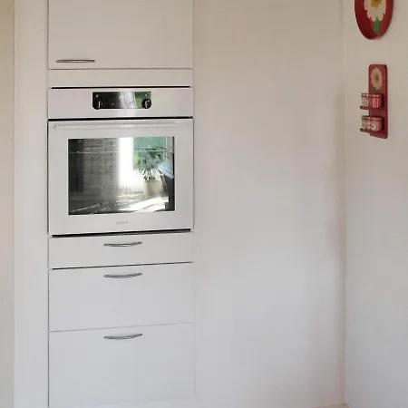 5 Person In Vaeggerlose-by Traum * Bøtø By