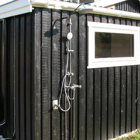 5 Person In Vaeggerlose-by Traum