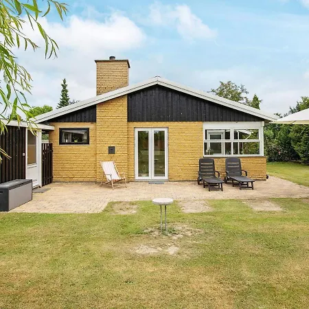 Vakantiehuis 5 Person In Vaeggerlose-by Traum Bøtø By