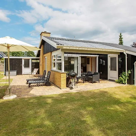 5 Person In Vaeggerlose-by Traum Vakantiehuis Bøtø By