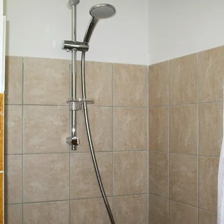 5 Person In Vaeggerlose-by Traum *